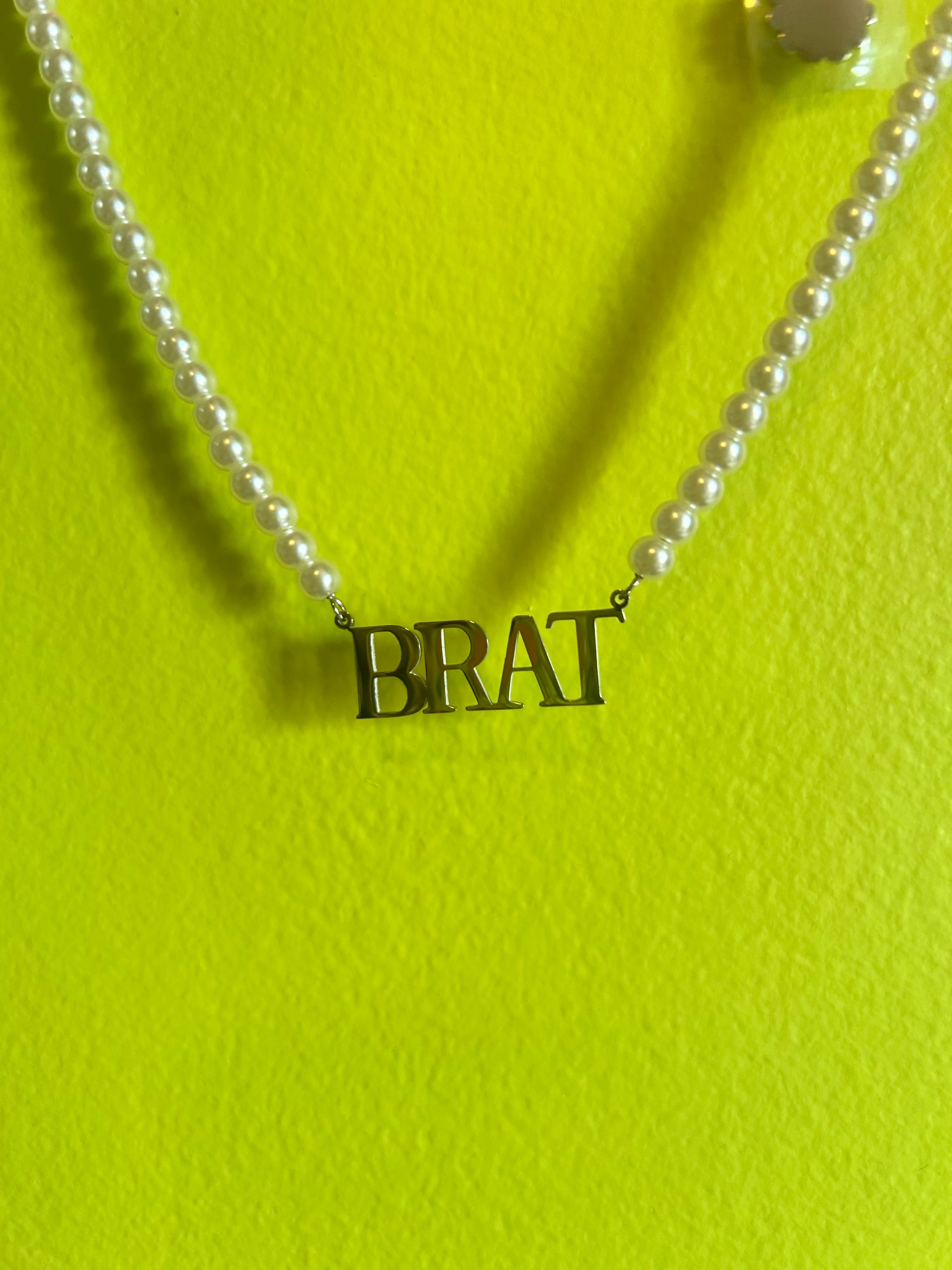 Brat Pearl Necklace - Image 5