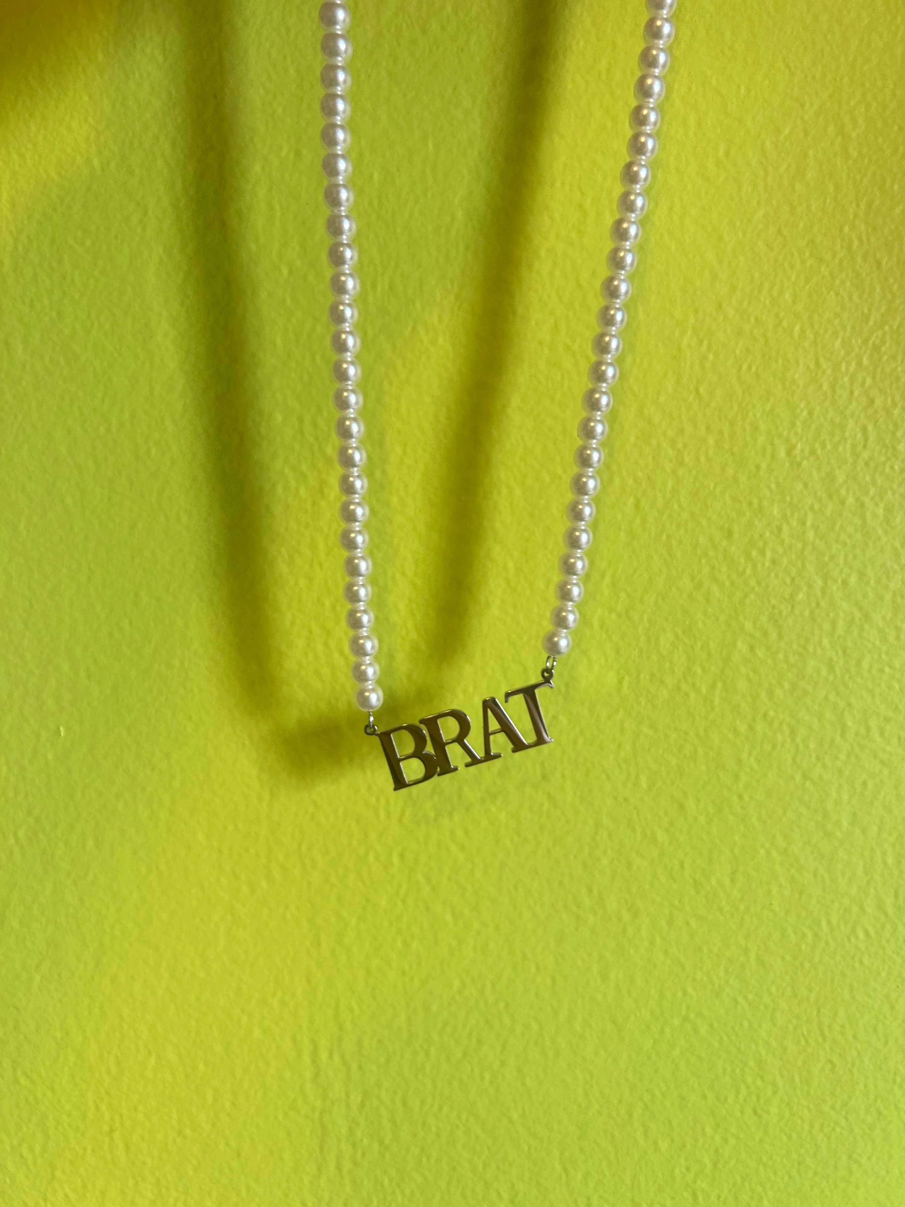 Brat Pearl Necklace - Image 9