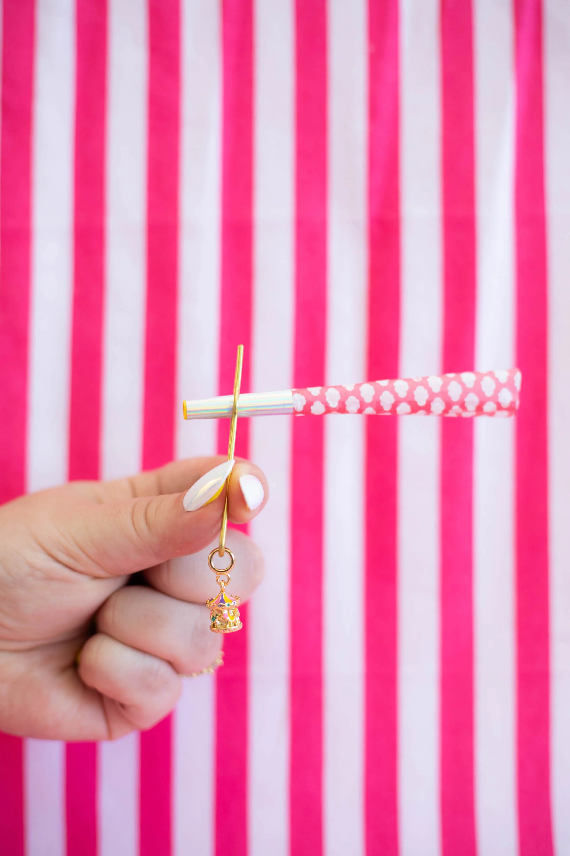 Carousel Roach Clip - Image 3