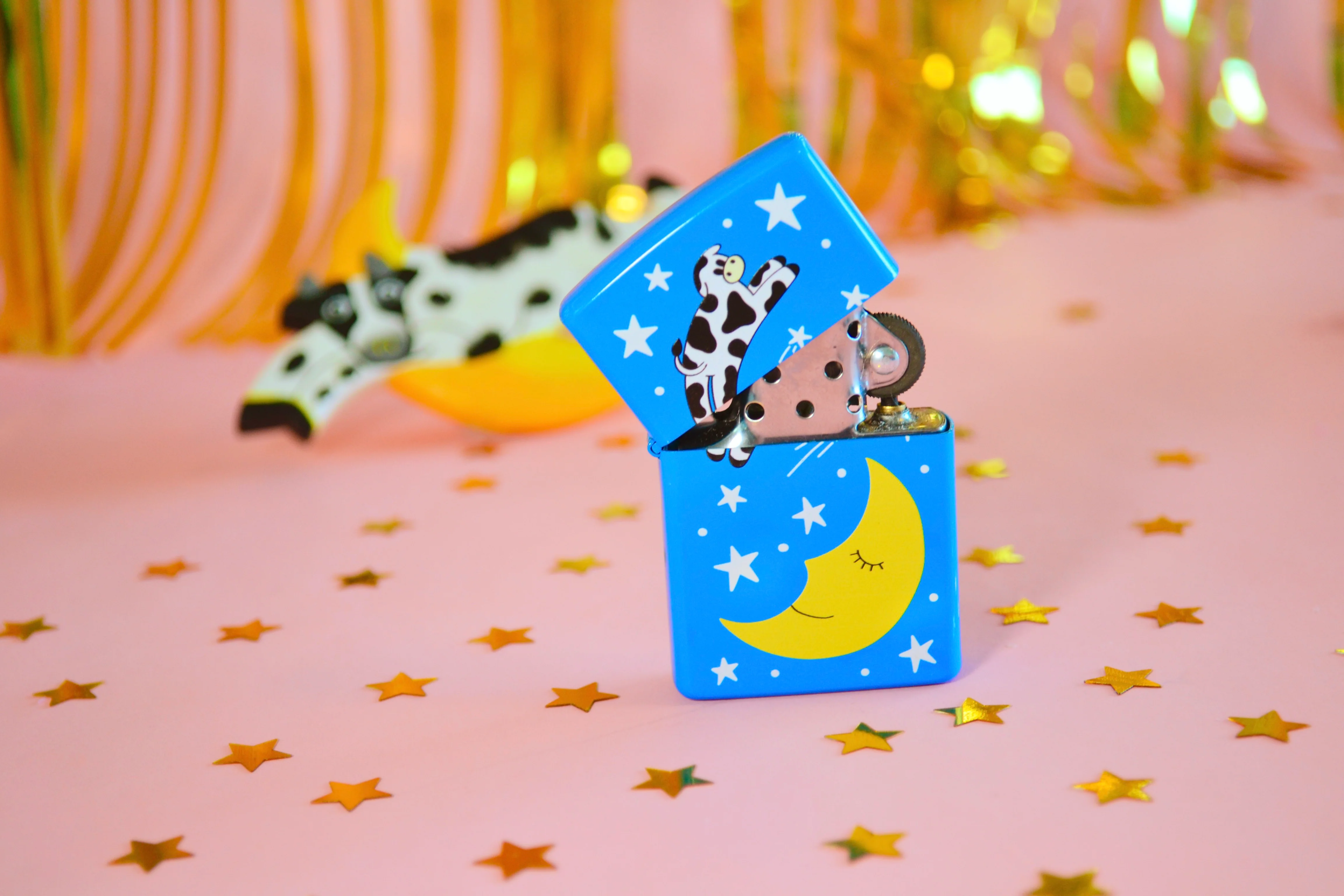 Cow Over The Moon Lighter - Image 6