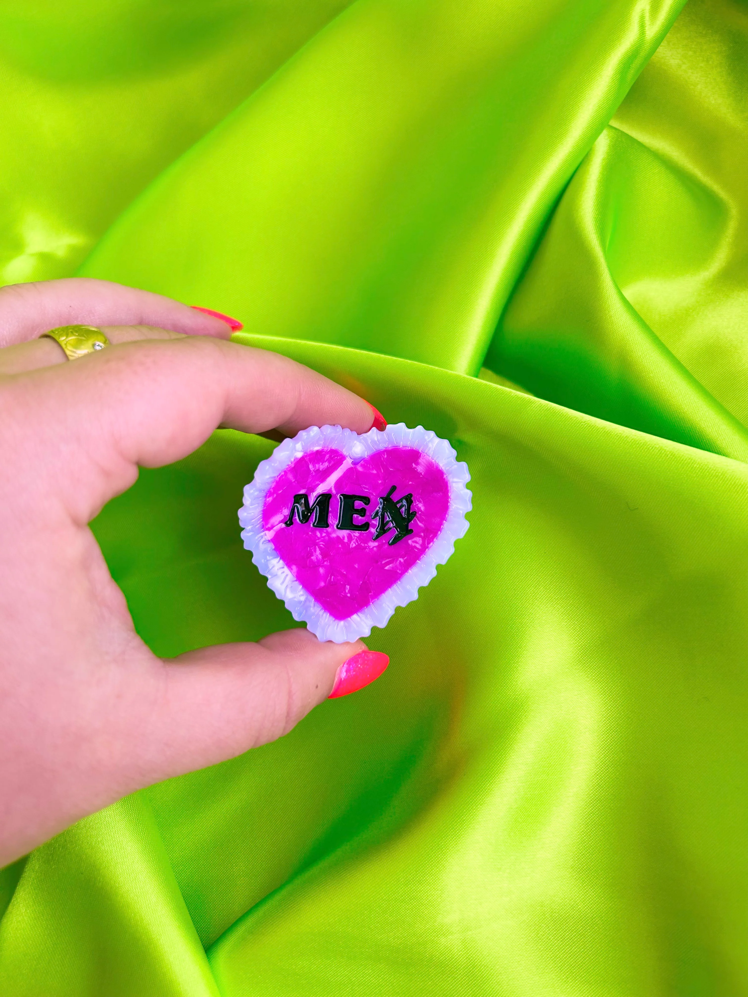 I Heart Me Mini Hair Claw - Image 2
