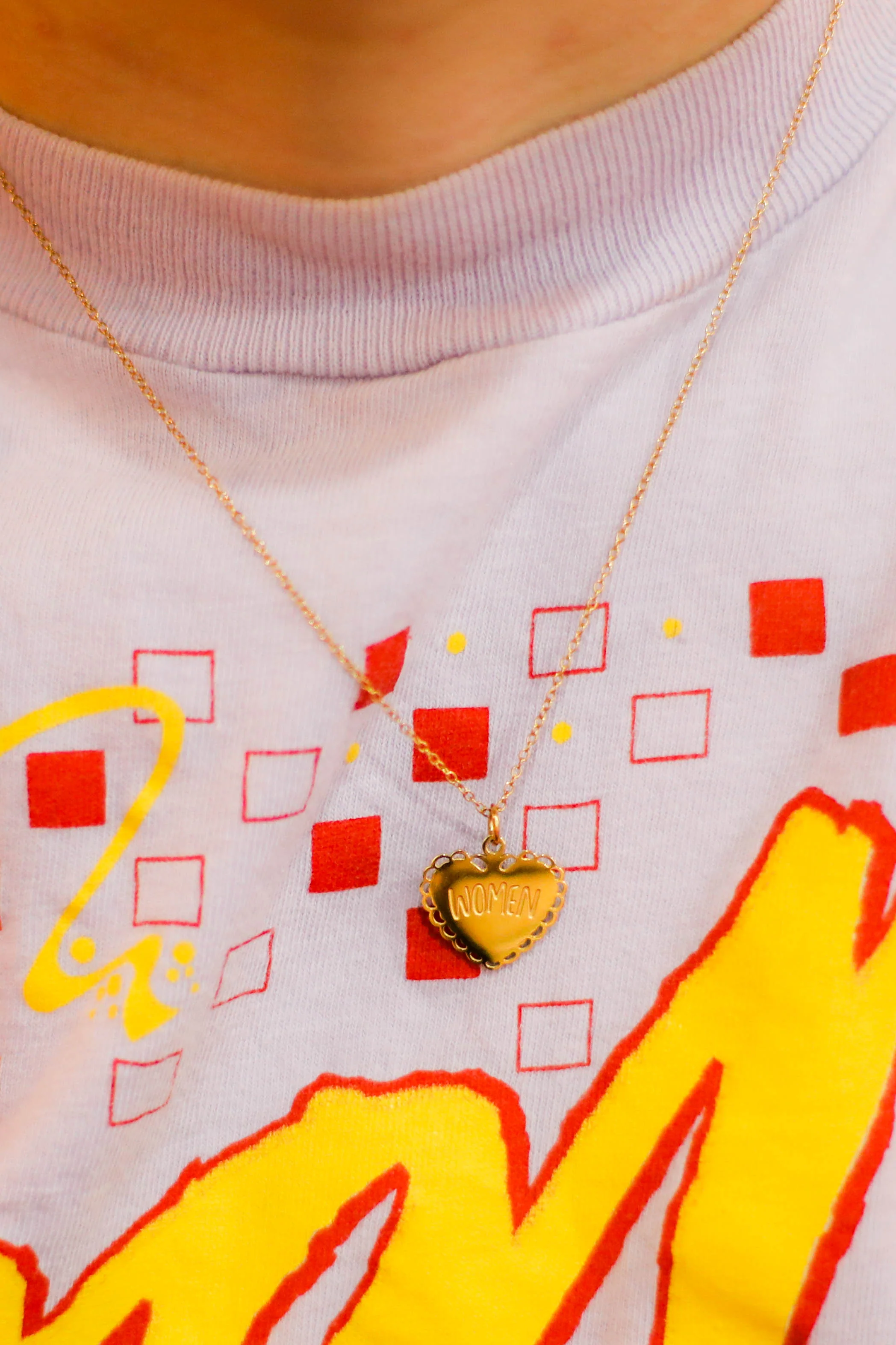 I Heart Women Necklace - Image 3