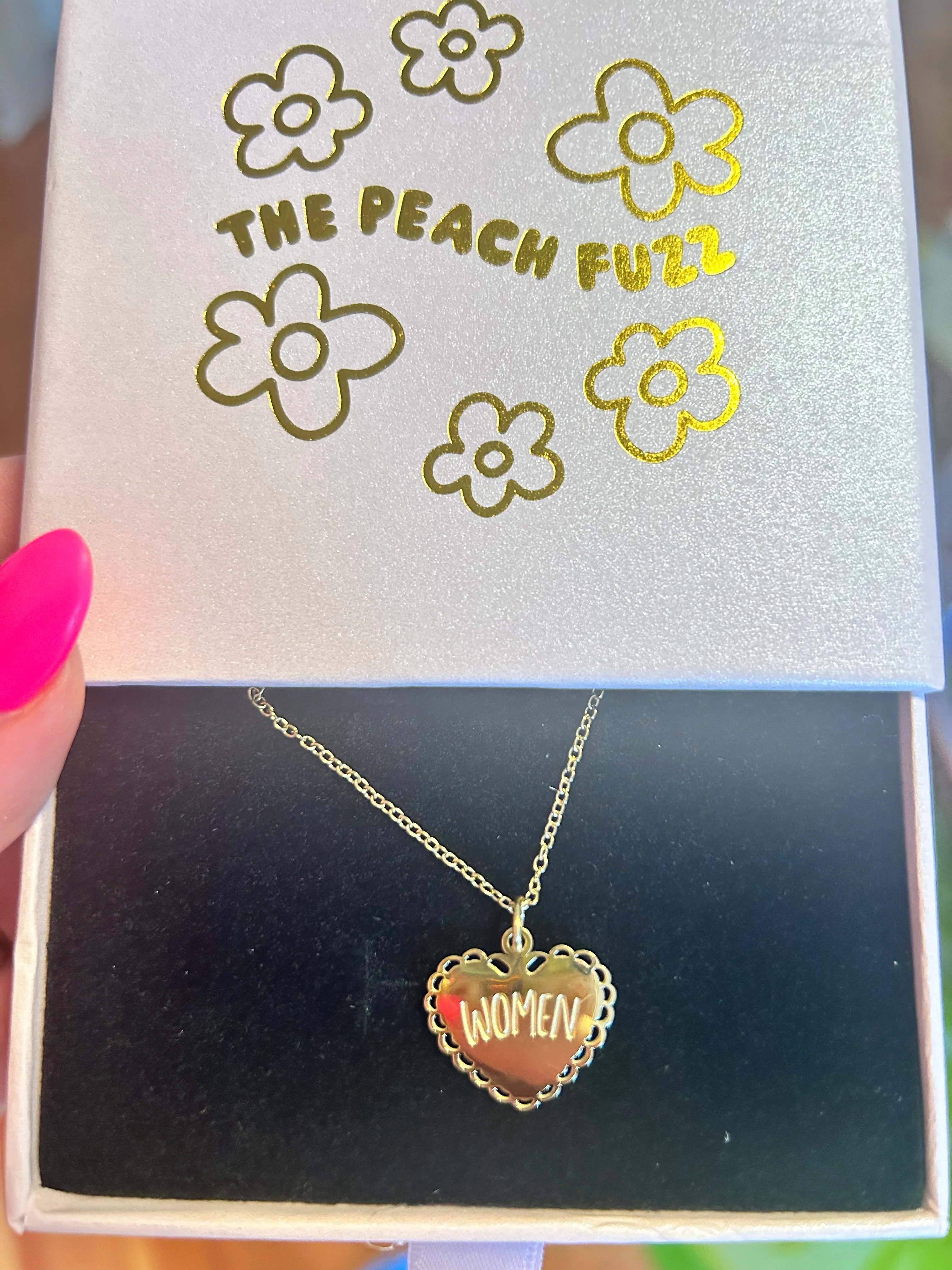 I Heart Women Necklace - Image 7