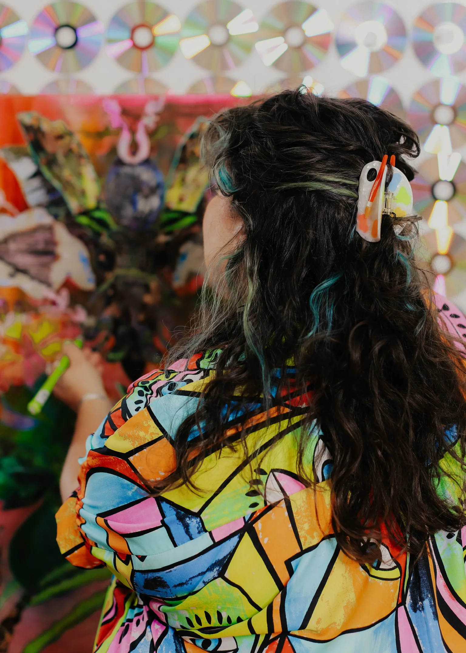 Paint Palette Hair Claw - Image 9